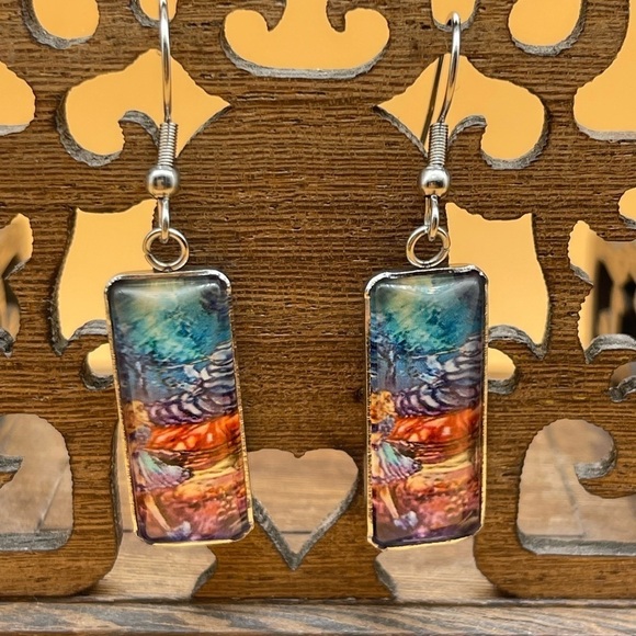 Alice in Wonderland Caterpillar on Mushroom Dangle Earrings, NWOT, Bundle Item - Picture 5 of 6